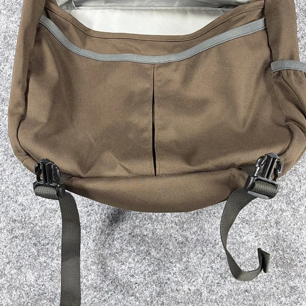Patagonia (48279) Large Critical Mass Padded Messenger Bag Cycling EUC 2009
